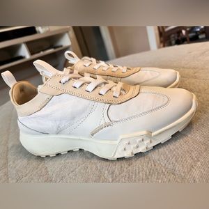 ECCO Sz EU 39 US 8-8.5 White & Cream Leather Retro Sneakers Worn 2x Orig $150